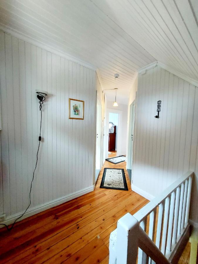 Solrik Beliggenhet I Lofotens Storste Fiskevaer Villa Ballstad Kültér fotó
