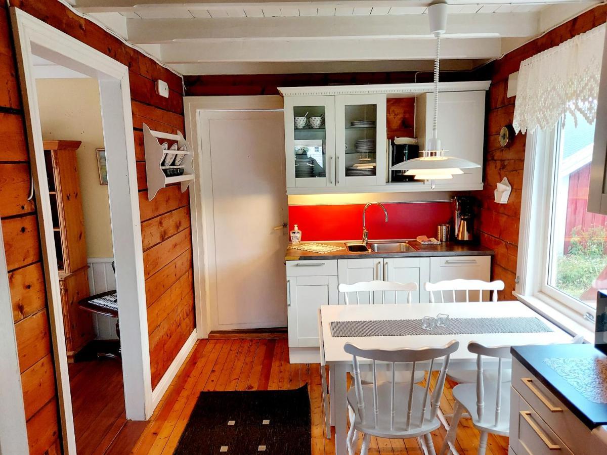 Solrik Beliggenhet I Lofotens Storste Fiskevaer Villa Ballstad Kültér fotó
